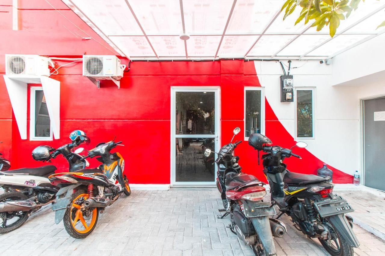 Oyo 907 Wisma Cakung Yakarta Exterior foto